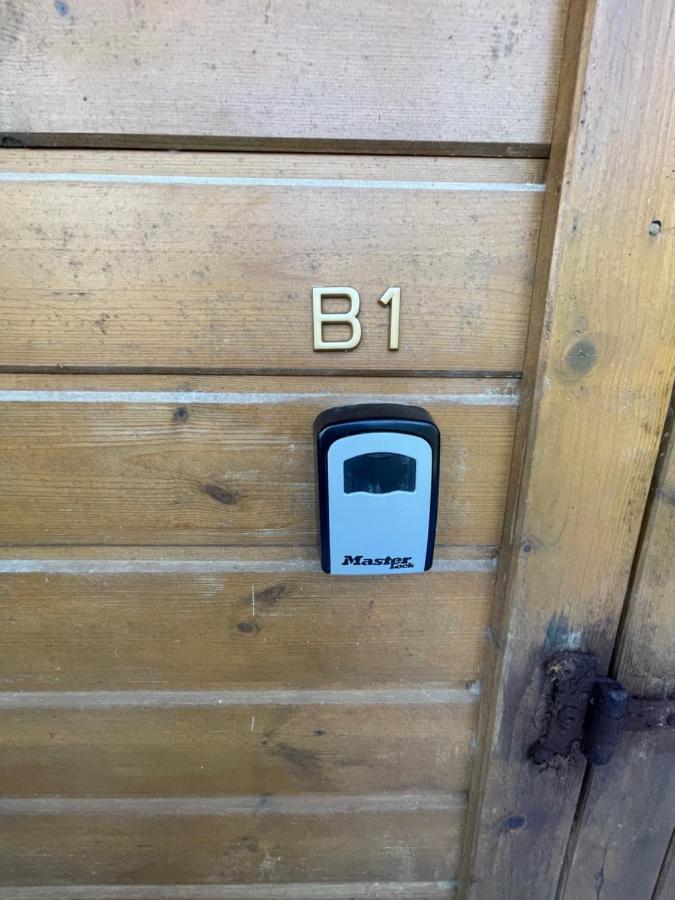2 Bungalows Au Bord De La Plage De Montal A Moule Loues Individuellement Ou Ensemble ル・ムル エクステリア 写真