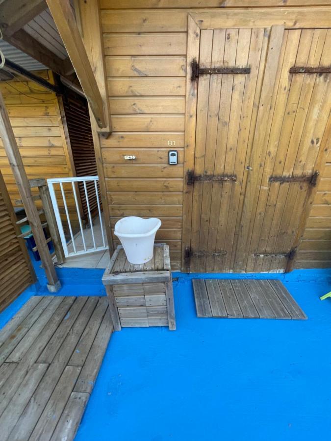 2 Bungalows Au Bord De La Plage De Montal A Moule Loues Individuellement Ou Ensemble ル・ムル エクステリア 写真