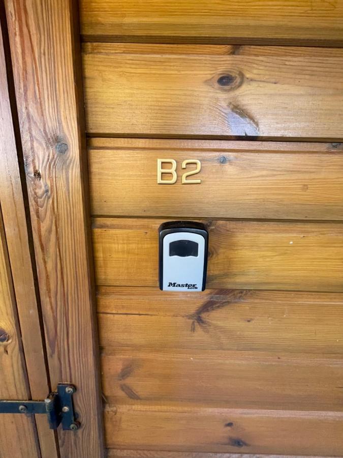 2 Bungalows Au Bord De La Plage De Montal A Moule Loues Individuellement Ou Ensemble ル・ムル エクステリア 写真