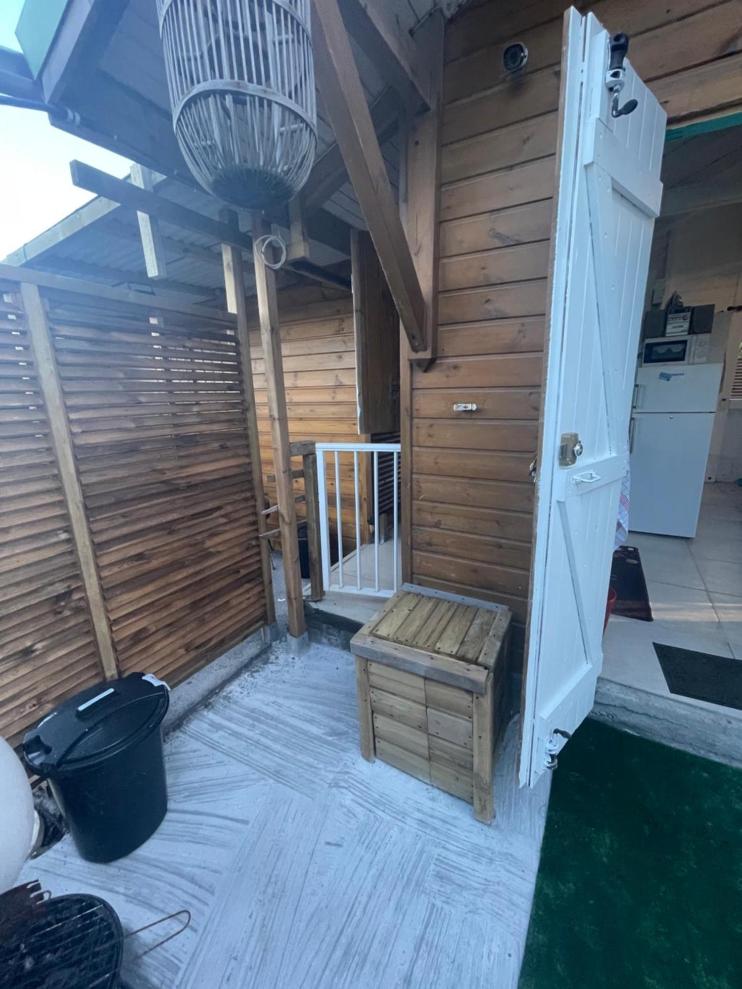 2 Bungalows Au Bord De La Plage De Montal A Moule Loues Individuellement Ou Ensemble ル・ムル エクステリア 写真